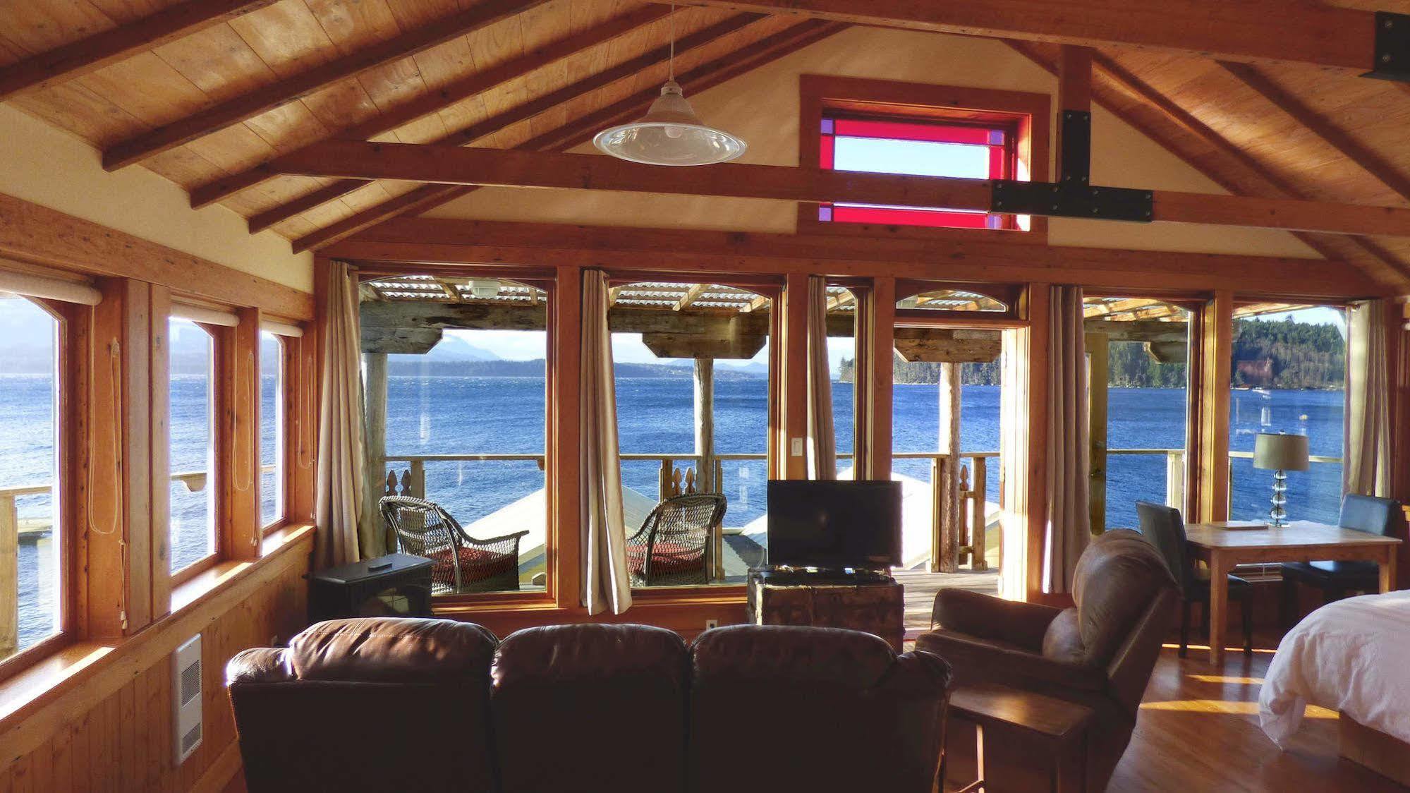 Seine Boat Inn Alert Bay Zewnętrze zdjęcie